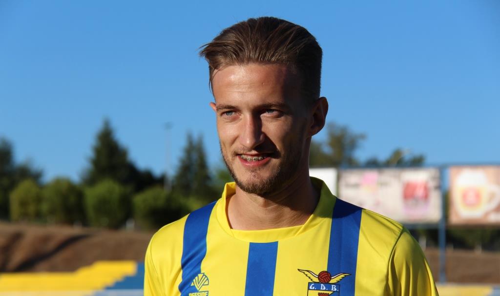 Carvalho rescinde com o G.D. Bragança