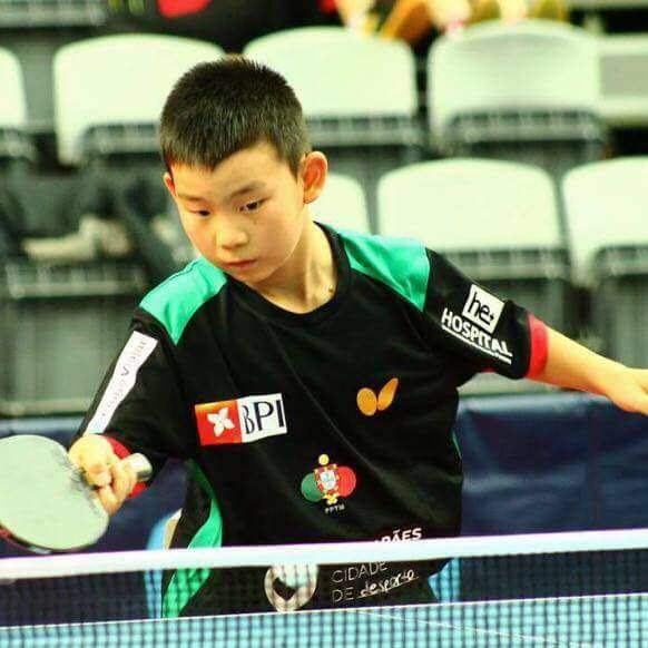 Rafael Kong é campeão nacional de ténis de mesa em infantis