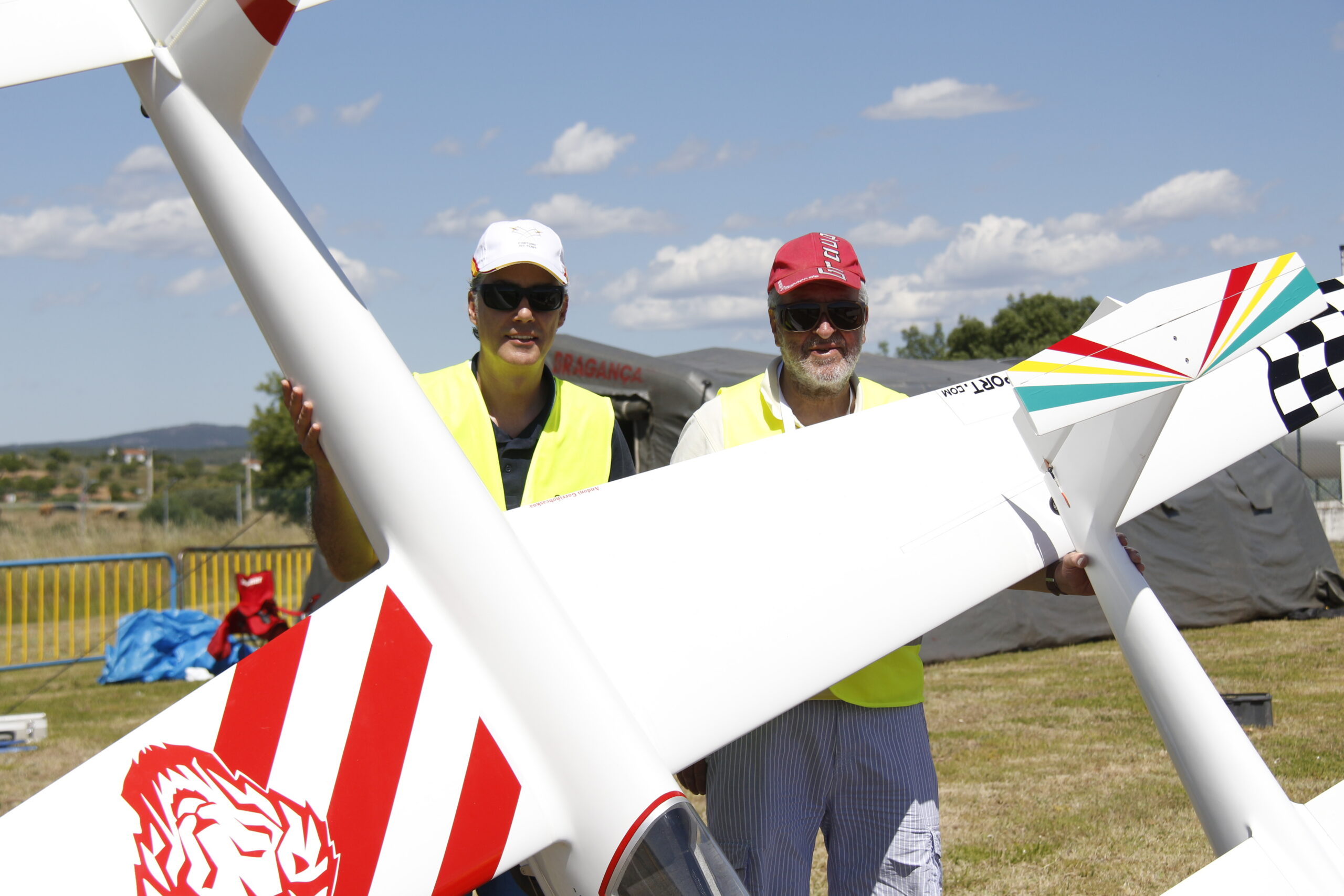 Festival Internacional de Aeromodelismo reuniu pilotos de várias nacionalidades