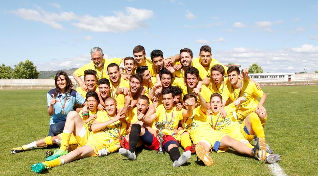 Brigantinos festejam título distrital de juniores na última jornada