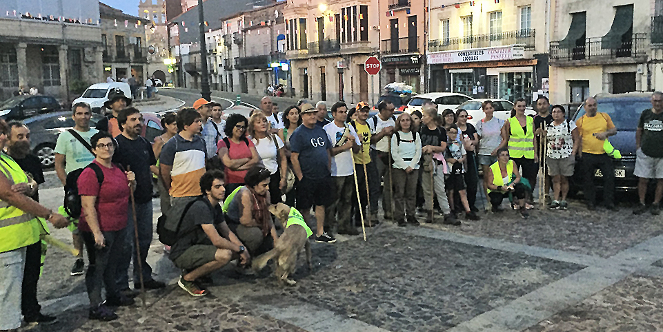 Sobrevivência do dia-a-dia ganha nas noites de breu