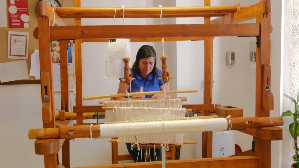 Freixo de Espada à Cinta acolhe exposição de acervo histórico da seda