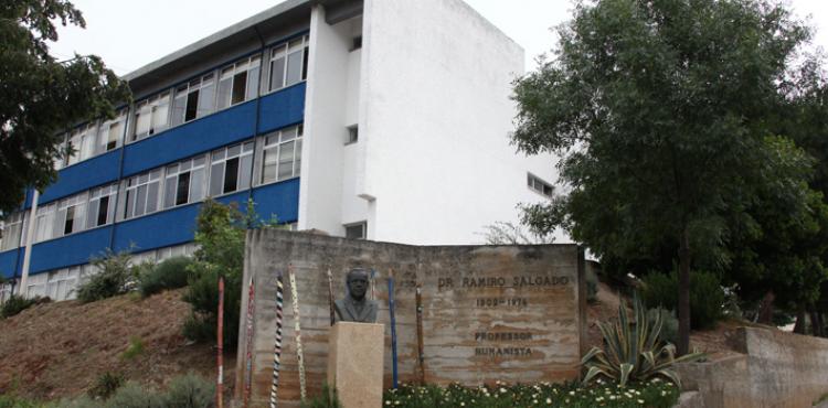 Escolas do distrito de Bragança continuam à espera de obras