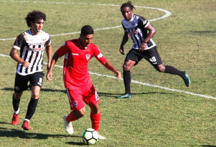 Mirandela mantém domínio caseiro e quebra invencibilidade gilista