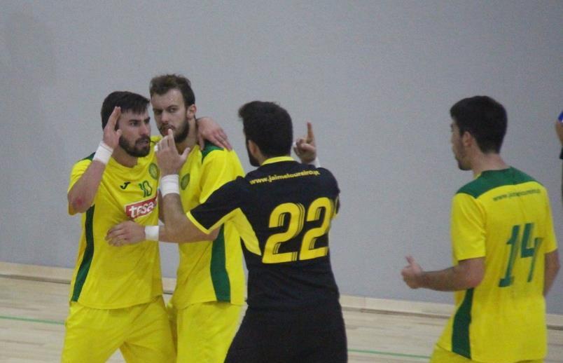 Vitória caseira dá um novo fôlego ao Macedense