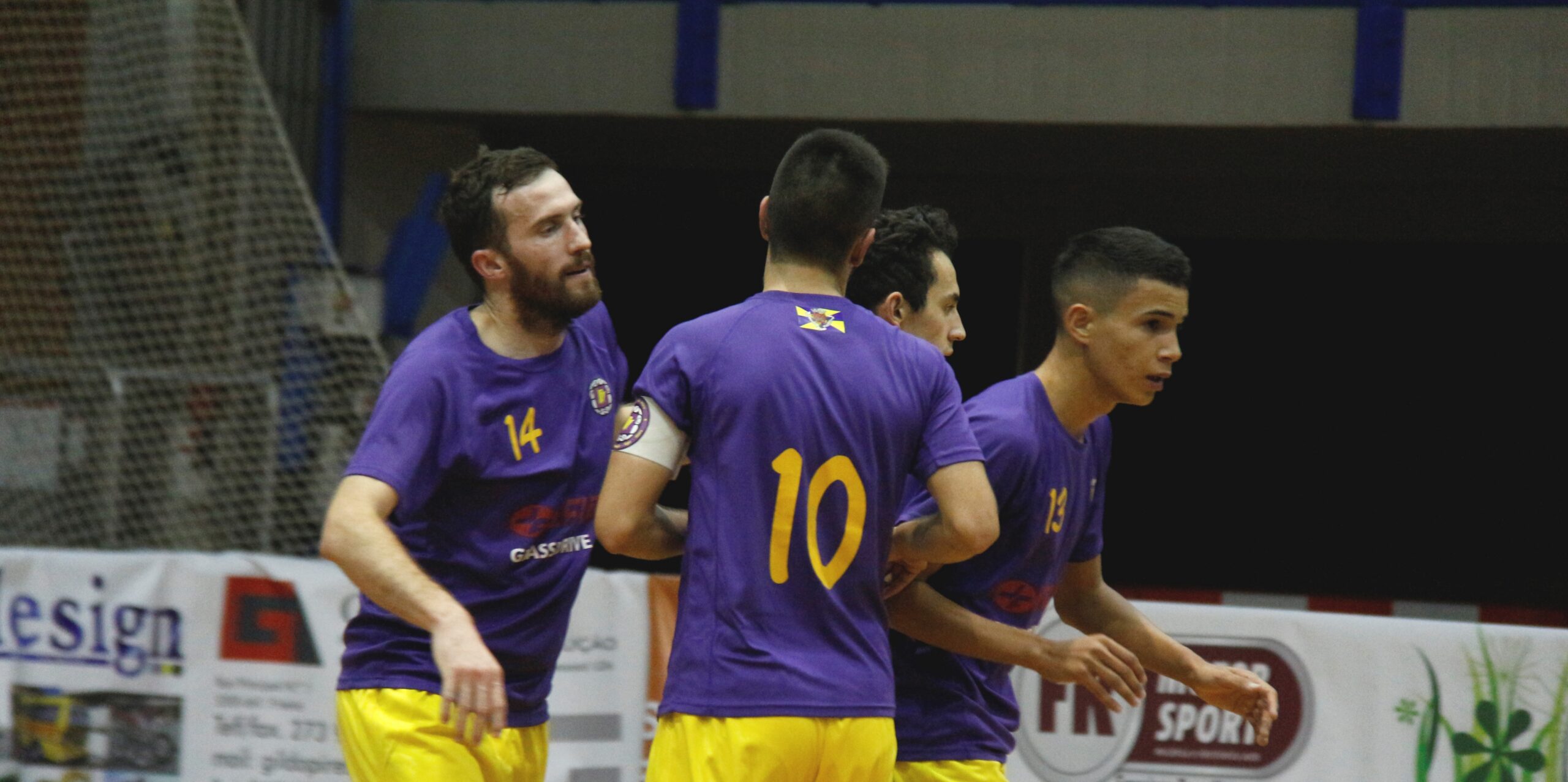 Pioneiros garantem passagem às meias-finais da taça distrital de futsal