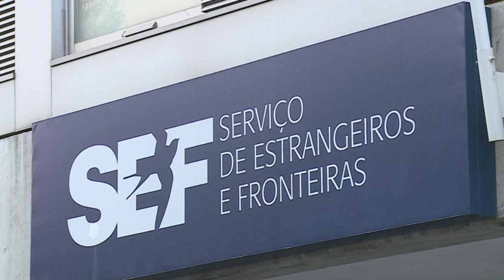 Treze jogadores do Carção e FC Carrazeda foram detidos pelo SEF