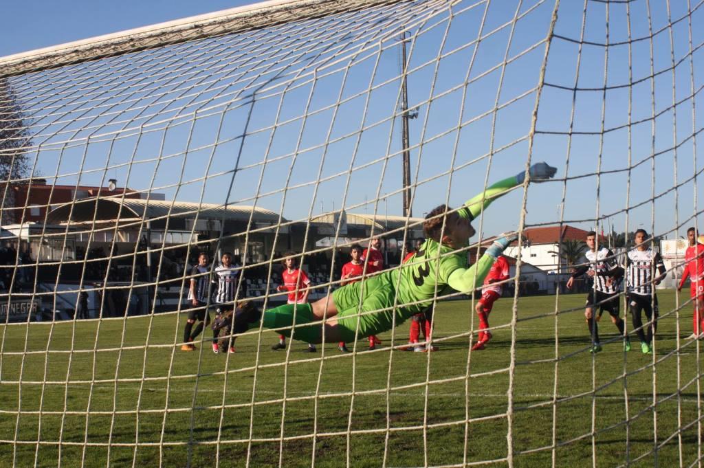 Dérbi distrital valeu por 45 minutos