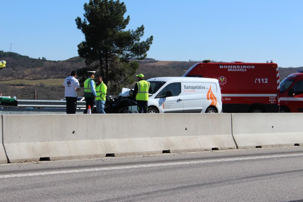 Colisão na A4, junto à Sortegel, mata jovem de 17 anos que seguia num motociclo