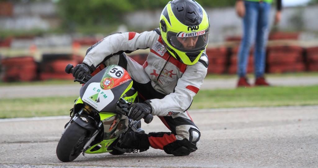 Piloto brigantino de apenas oito anos já acelera nas pistas nacionais