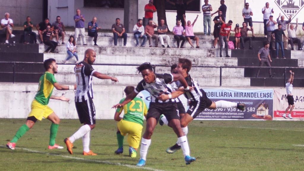 Mirandela operou a reviravolta na segunda metade com goleada