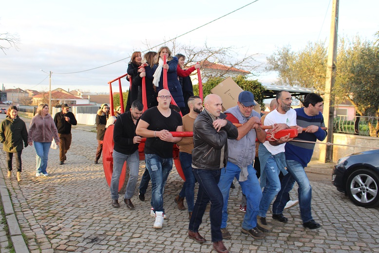 Em Parada a festa dos rapazes é liderada por mulheres