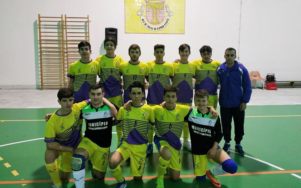 CASC Freixo e CSP Vila Flor na final da taça de futsal de juvenis