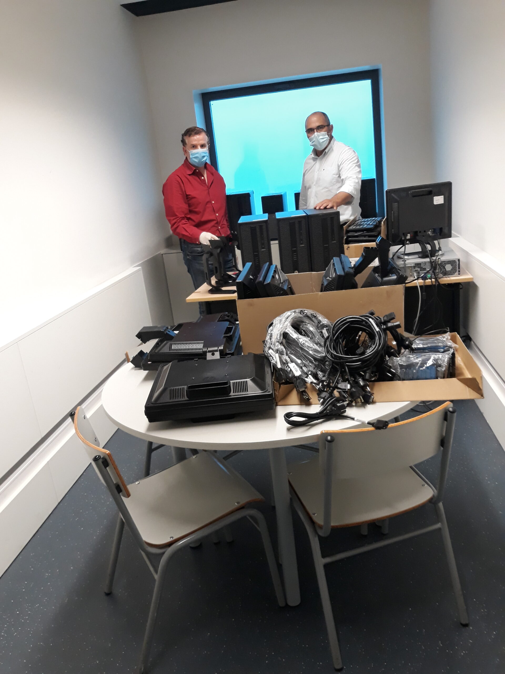 39 computadores para alunos carenciados de Bragança