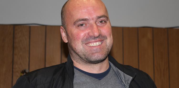 Costinha renova pelo Macedense