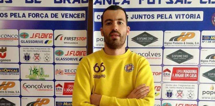 Pioneiros desistem do futsal sénior e de vários escalões da formação por falta de apoios