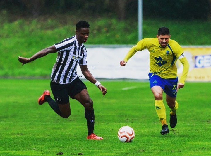 Mirandela reforça ataque com Aliu Ronaldo