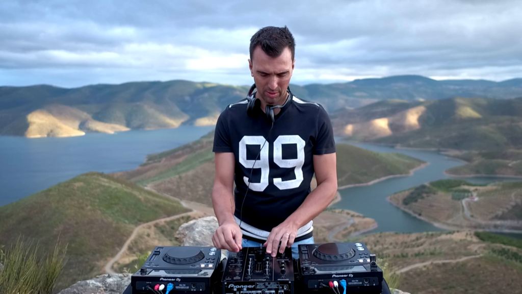 DJ de Alfândega da Fé promove o território com música electrónica