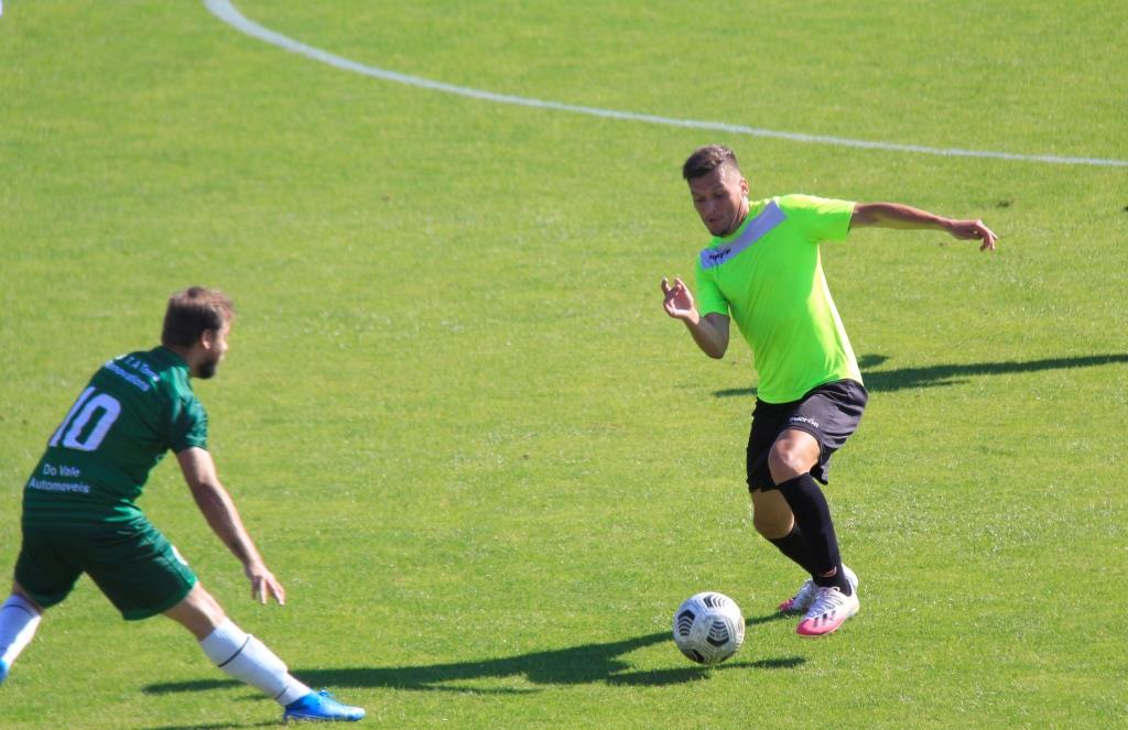 G.D. Bragança dá goleada (6-0) em jogo de preparação