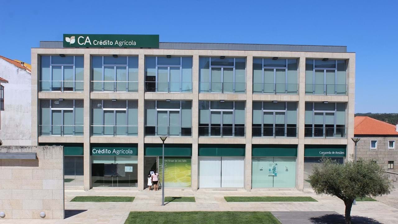 Ex-bancário detido por burla em Carrazeda de Ansiães