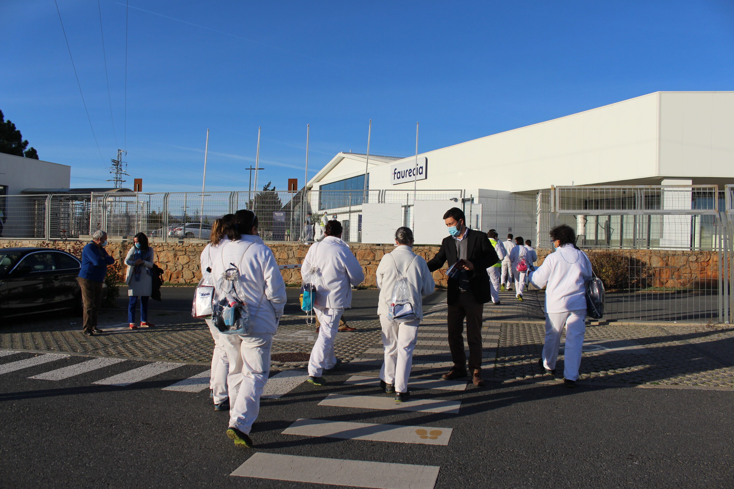 Candidato do PCP às presidenciais realizou acção junto à Faurecia