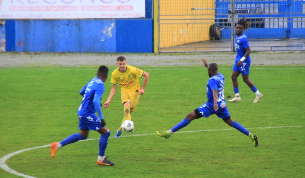 Bragança perdulário sofre segunda derrota caseira