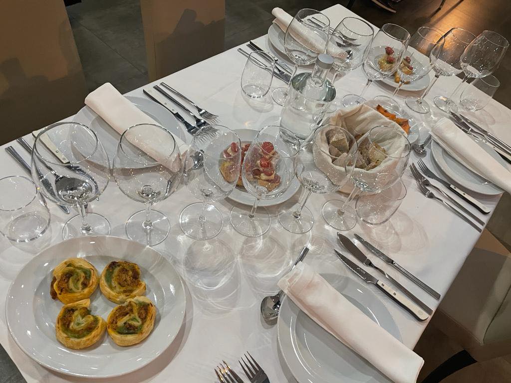 Restaurantes abriram na passagem de ano mas sem festejos devido às restrições