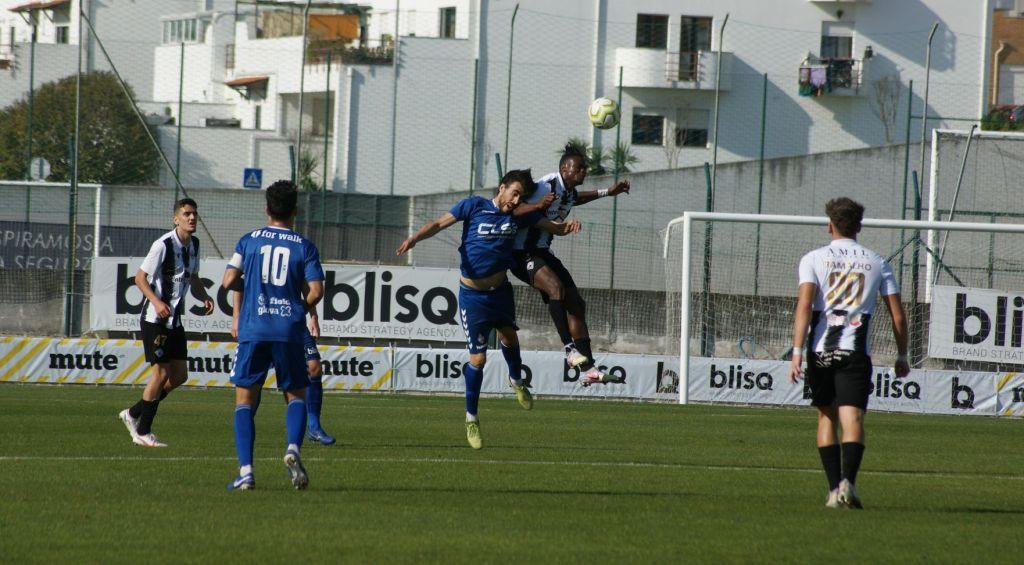 Mirandela empata e mantém-se isolado no terceiro lugar