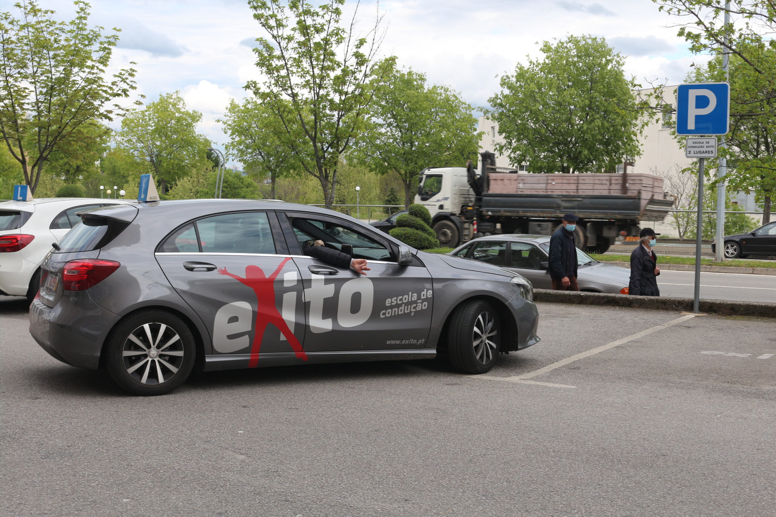 Escolas de condução desconfinam a ritmo lento