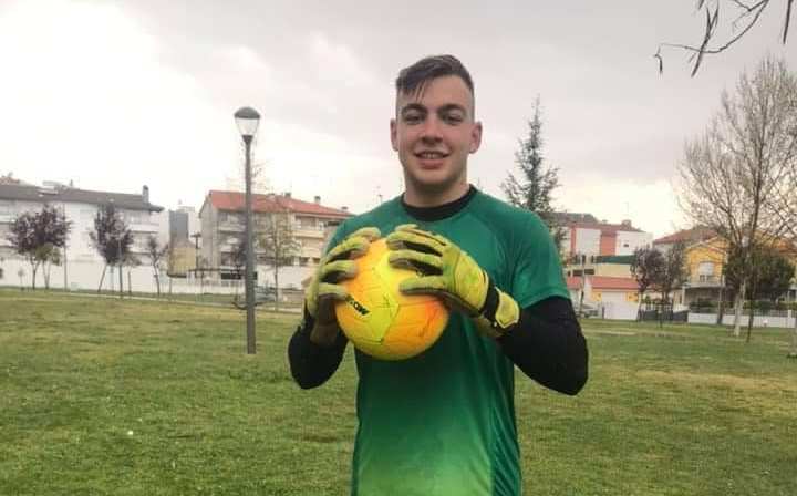 Diogo Gonçalves completa trio de guarda-redes do Macedo para a nova temporada