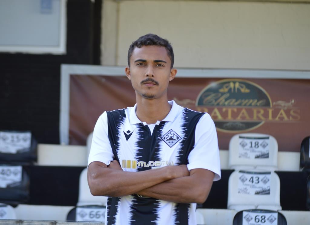 Juan renova com o S.C. Mirandela