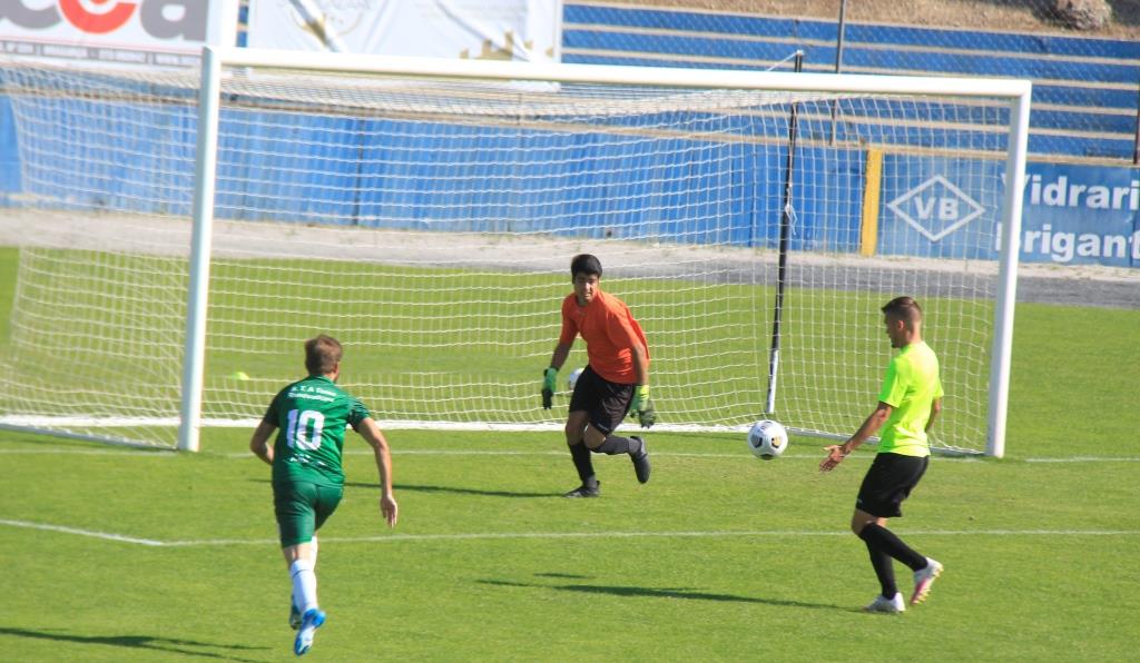 Hugo Pereira reforça baliza do C.A. Macedo de Cavaleiros