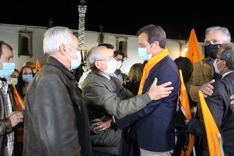 Hernâni Dias reeleito presidente da Câmara de Bragança e faz pleno no concelho