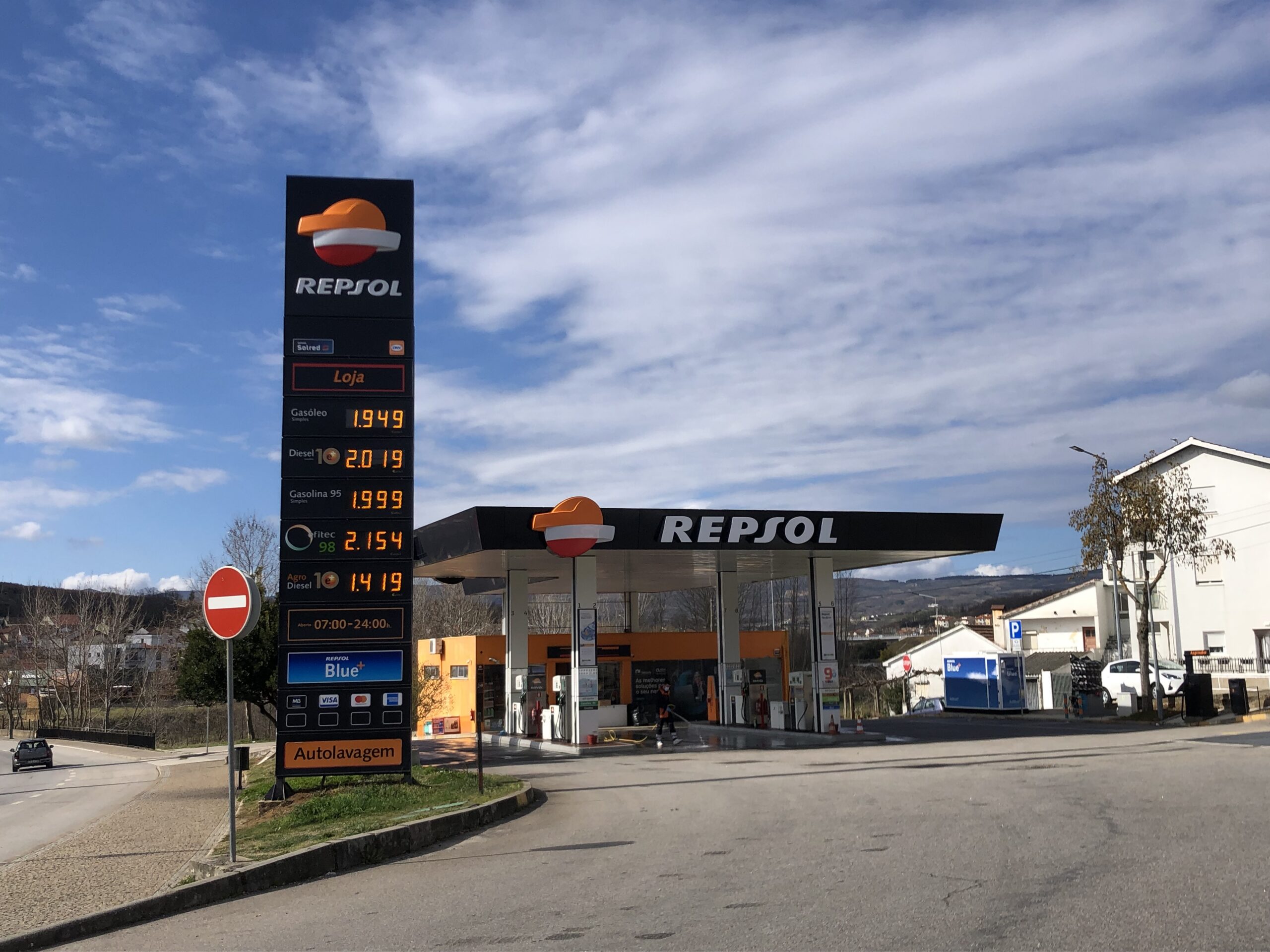 Postos de combustível de Bragança desertos no primeiro dia de subida de preços