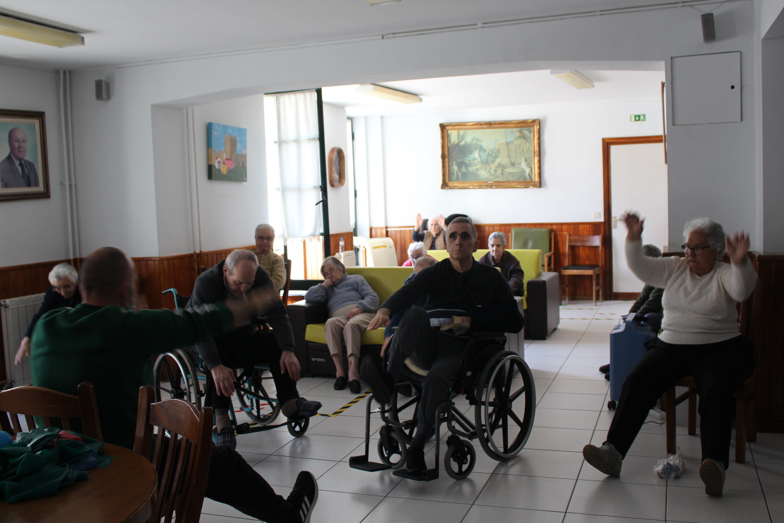 Apesar de menos procura com a pandemia, lares continuam a enfrentar grandes listas de espera