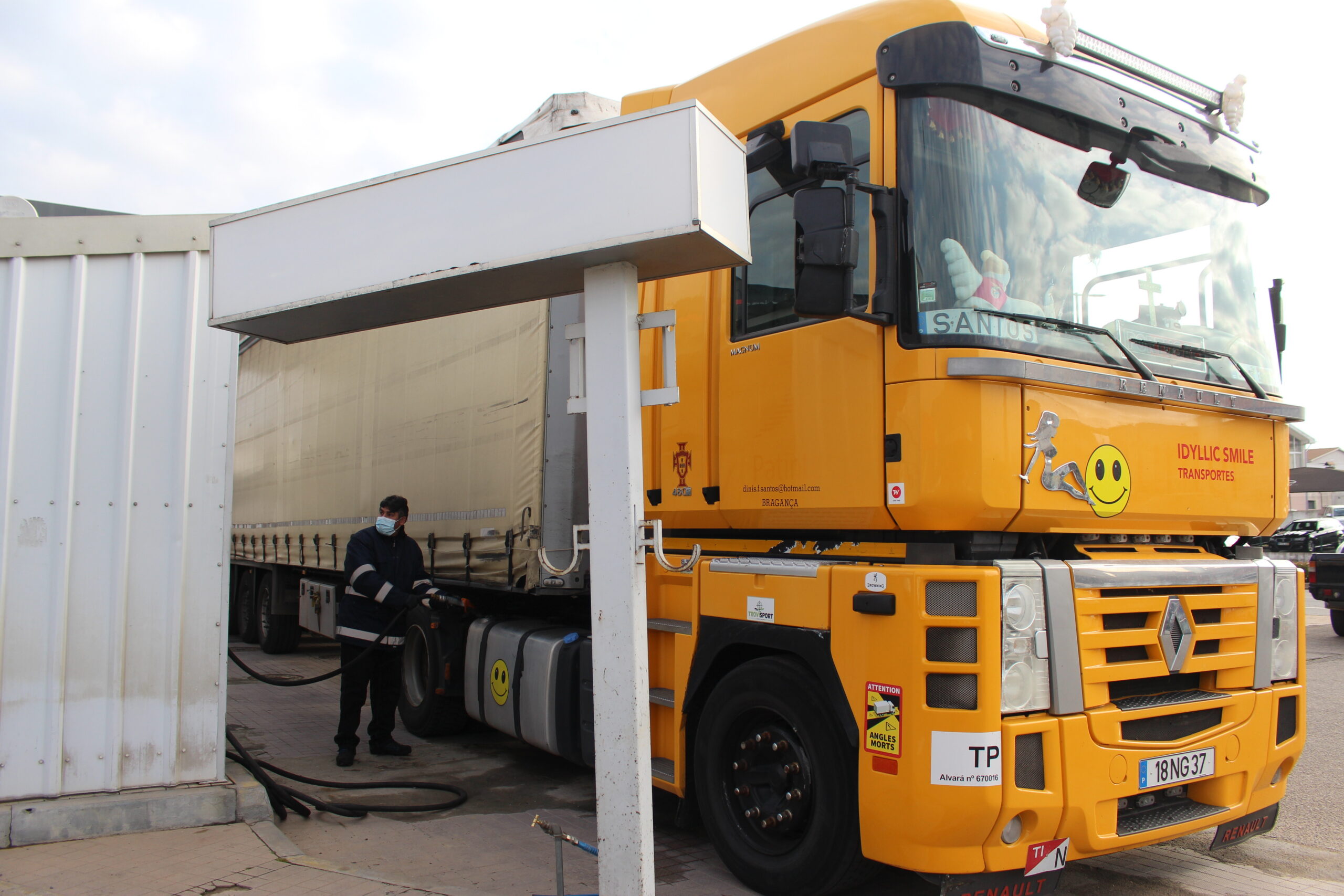 Preço dos combustíveis e dos cereais “avassalador” para empresários