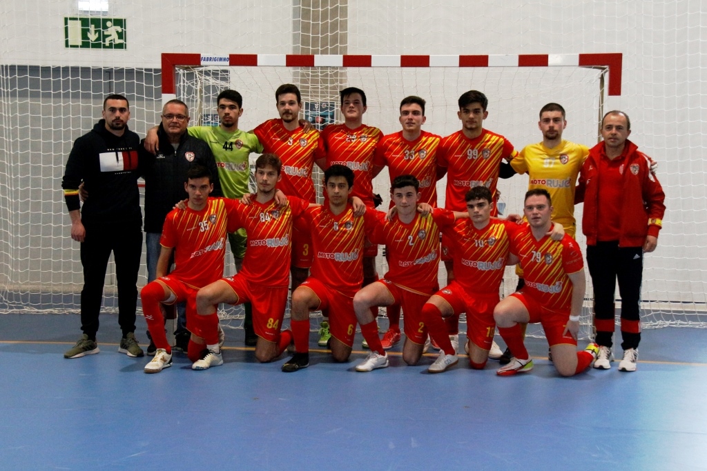 Escola Arnaldo Pereira segue para a segunda fase da Taça Nacional de Futsal sub-19