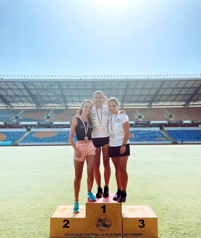 Eva Fernandes campeã distrital em absoluto e sub-23