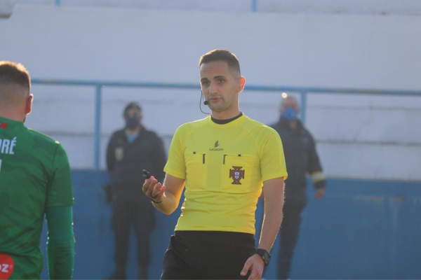Árbitro da A.F. Bragança estreia-se na 1ª Liga e faz história