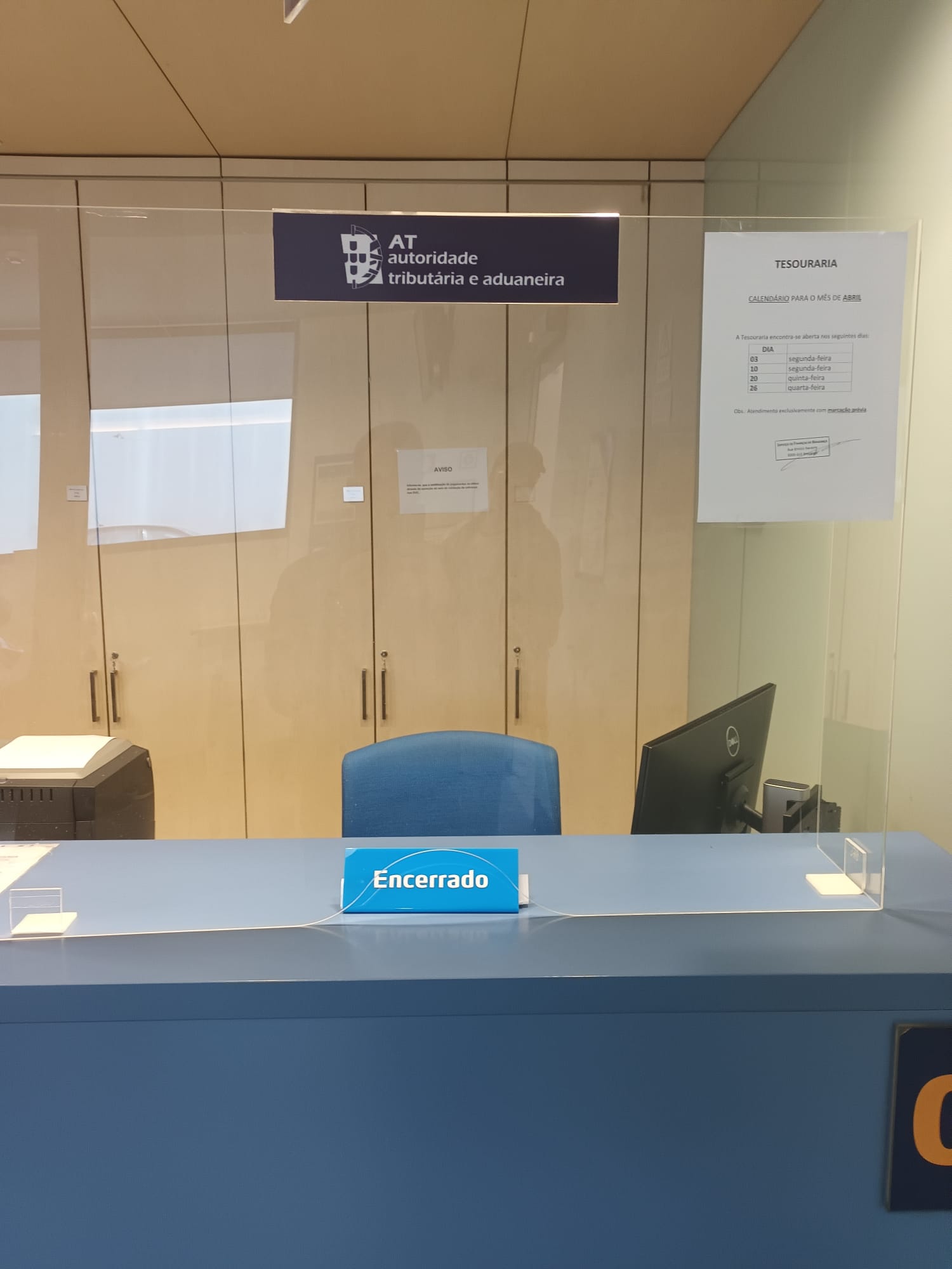 Pessoas indignadas por tesouraria das Finanças de Bragança funcionar uma vez por semana