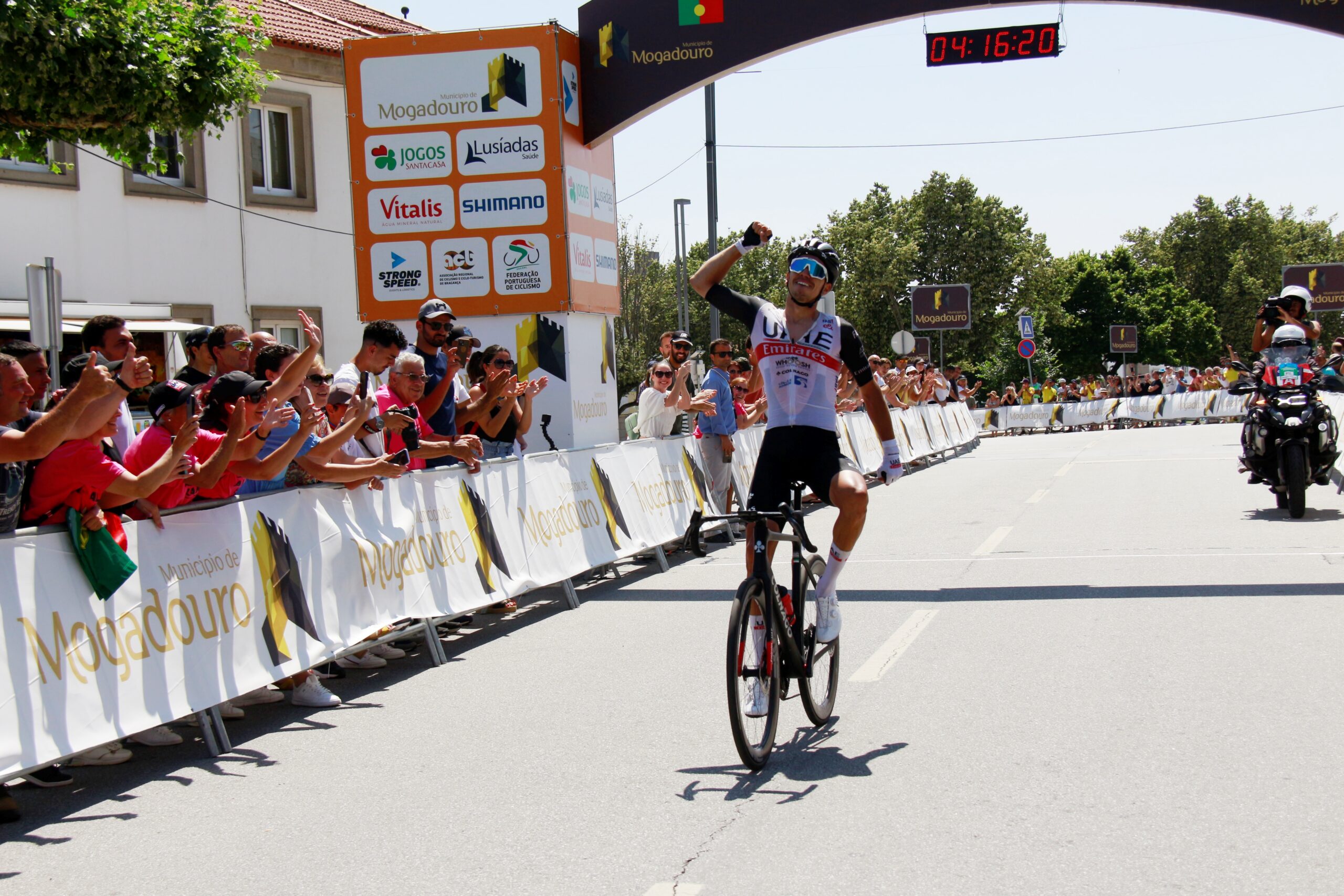 Ivo Oliveira triunfa em Mogadouro e é o novo campeão nacional de fundo