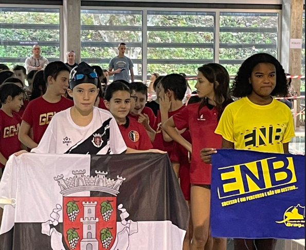 Escola de Natação de Bragança e Escola Municipal de Natação de Vinhais/FC Vinhais arrecadam prémios no Peso da Régua