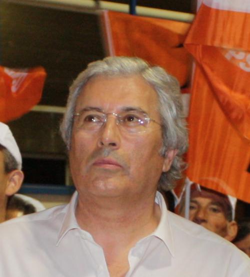 Médico condenado por violar utentes suspenso de exercer funções com mulheres