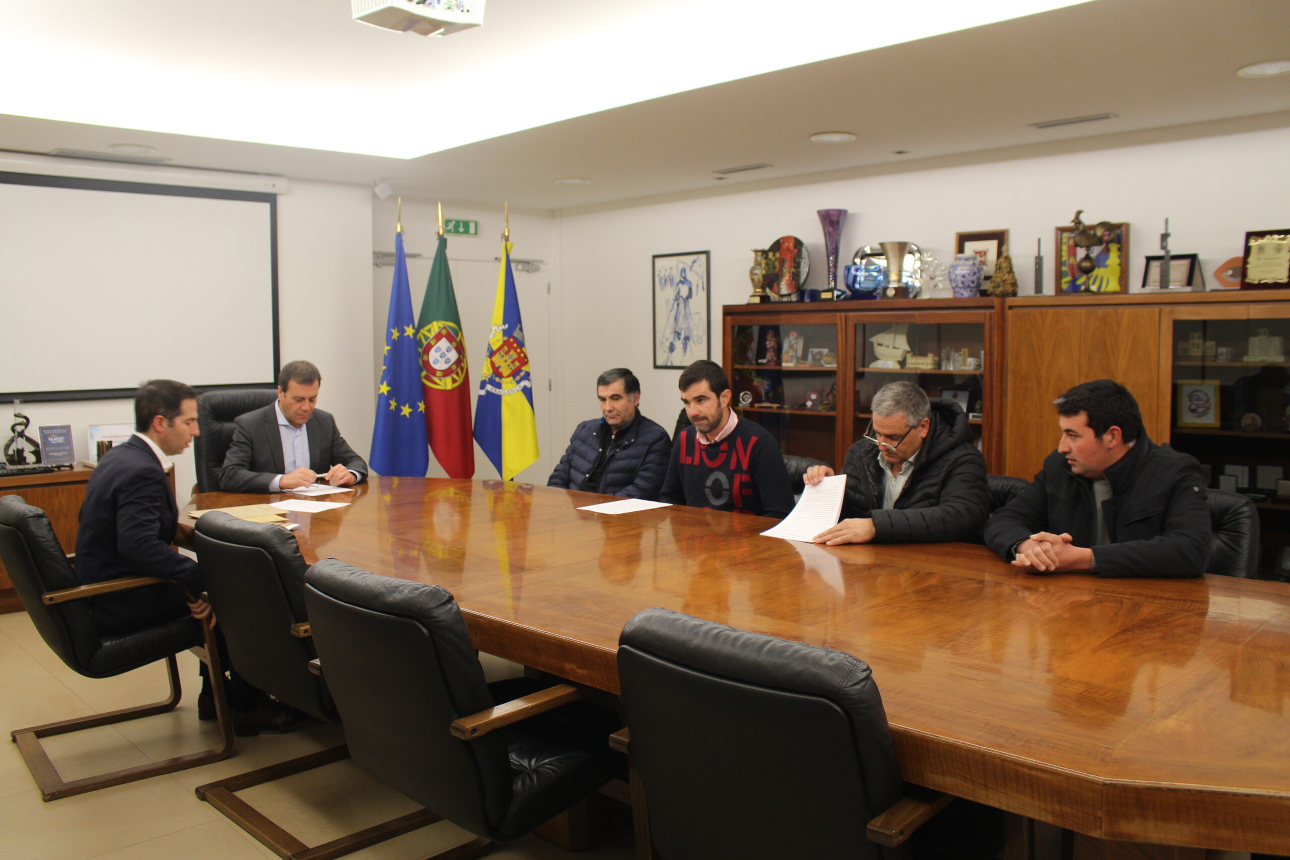 Produtores de gado de Bragança queixam-se de poucos lucros e reduzem efectivo