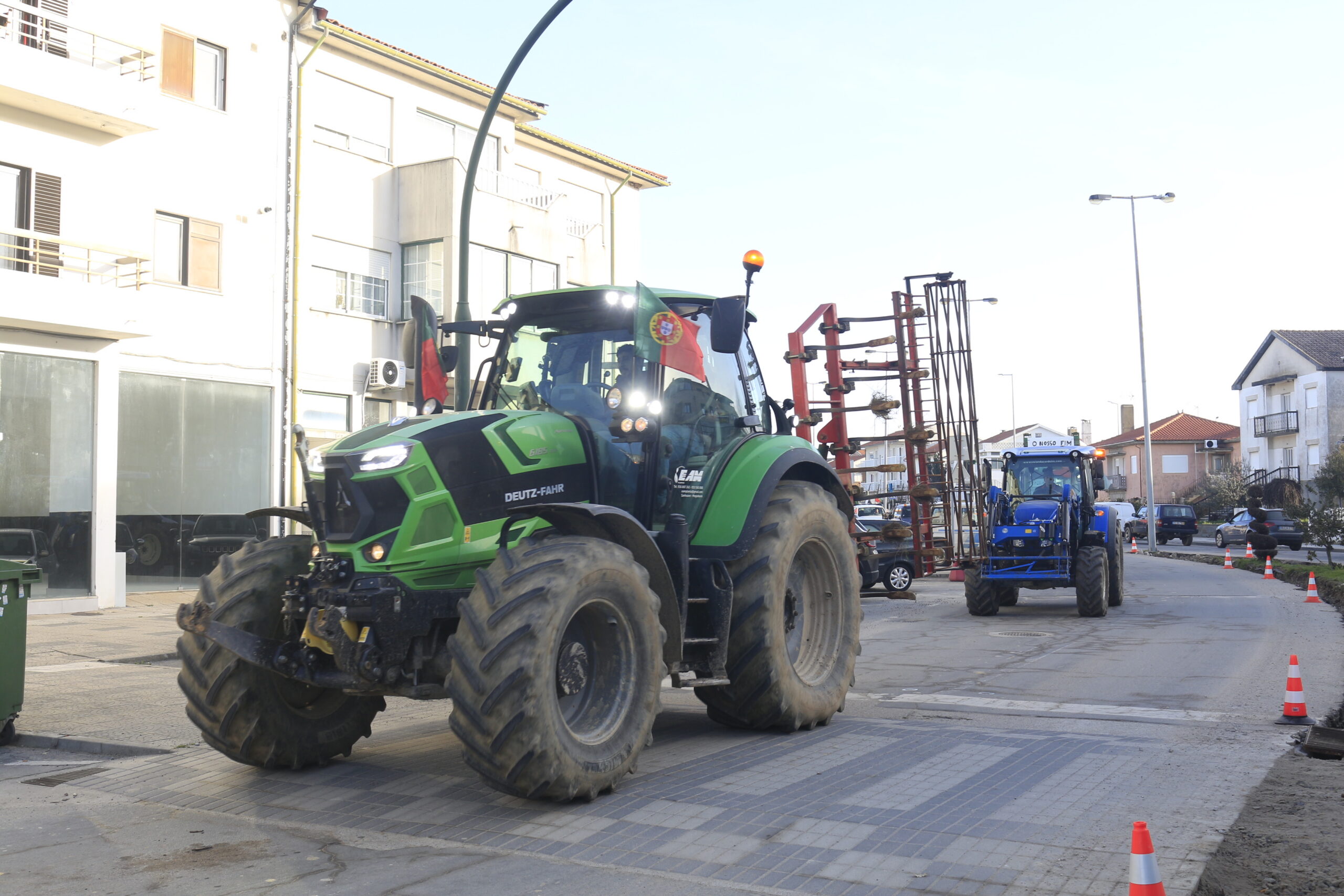 Agricultores transmontanos em protesto fecharam fronteira de Bemposta