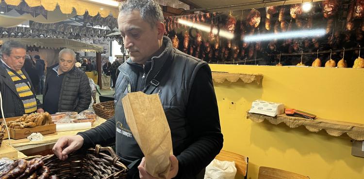 45ª Feira do Fumeiro de Vinhais superou expectativas e jovens dão continuidade à tradição do fumeiro