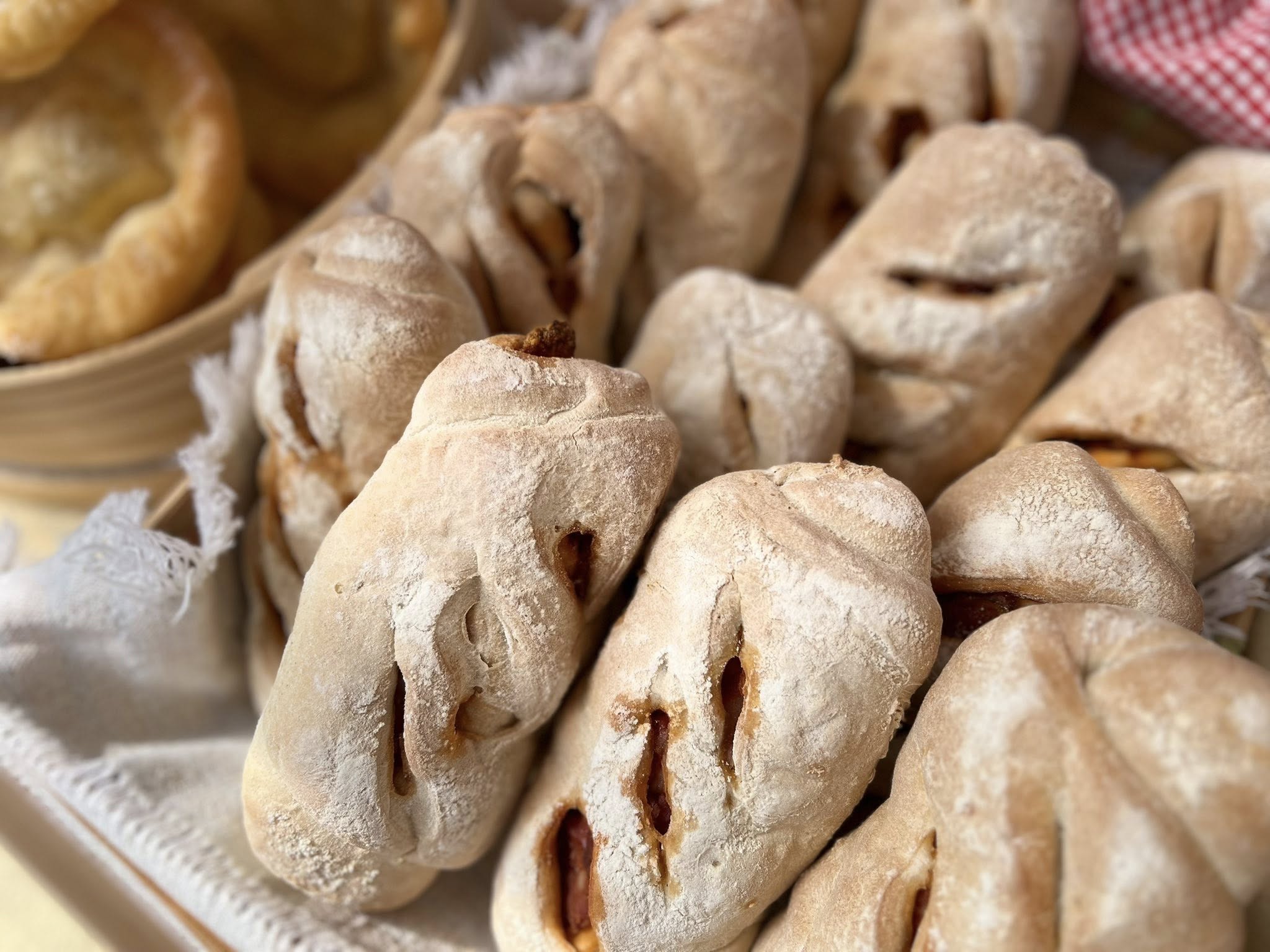 Pão ganha destaque em feira na localidade de Caçarelhos