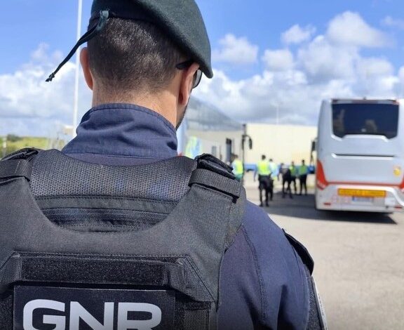GNR alerta jovens sobre comportamentos durante as viagens de finalistas