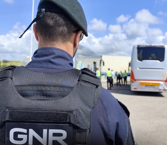 GNR alerta jovens sobre comportamentos durante as viagens de finalistas