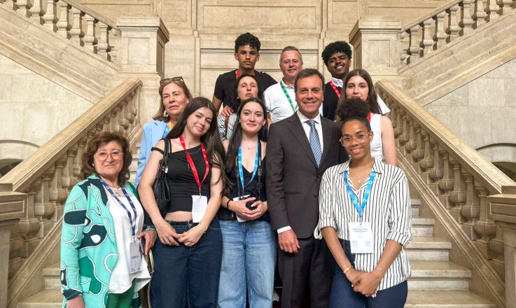 Alunos da EPPU levam a voz de Bragança à Assembleia da República